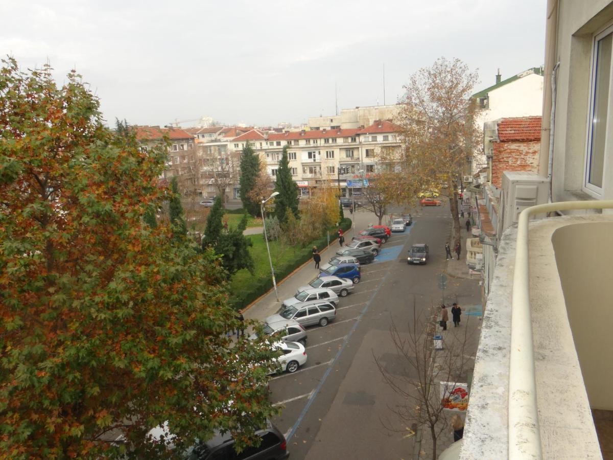 Luxury Versailles Apartments Center Opera Burgas Bagian luar foto