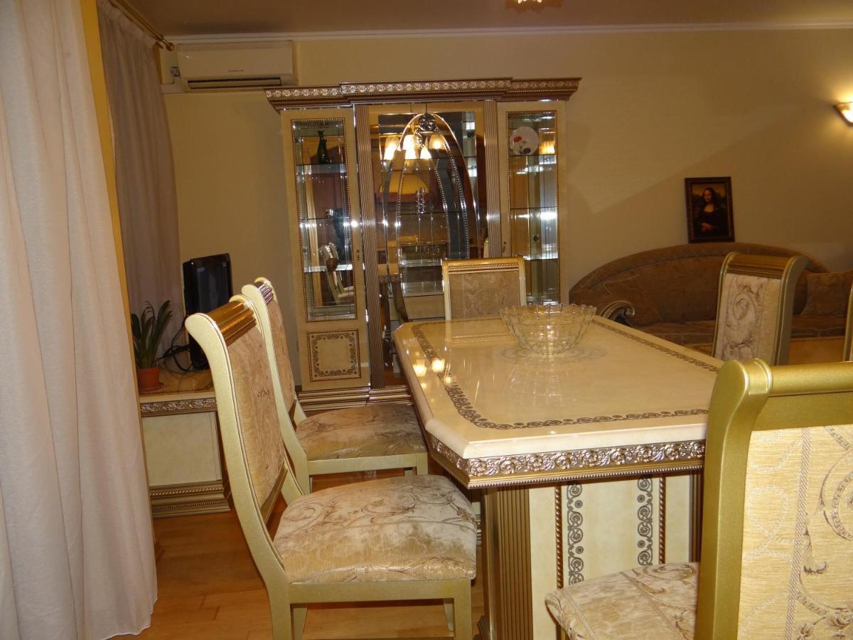 Luxury Versailles Apartments Center Opera Burgas Bagian luar foto